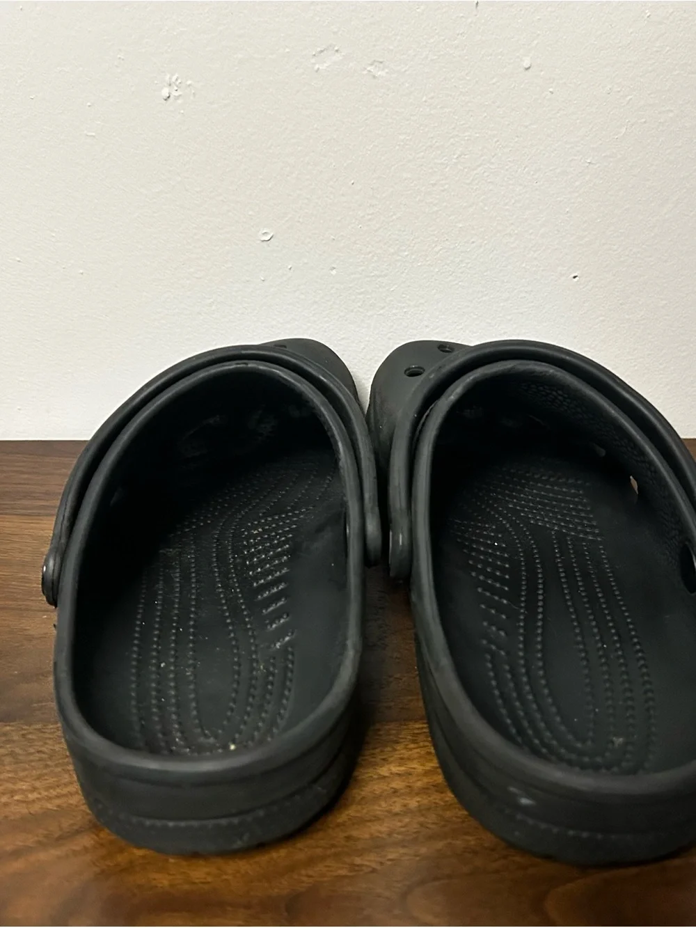 CROCS Classic black size M,7 W,9